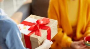 Crafting Memories: Creative Gift Ideas to Delight Your Mother Creative-Gift-Ideas-to-Delight-Your-Mother