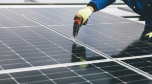 The-Ultimate-Guide-to-Solar-Repair-Services