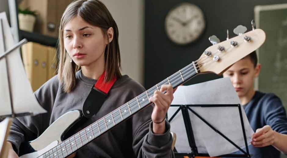 Music-Education-What's-the-Big-Deal-Understanding-Its-Long-Term-Impact