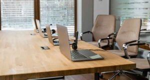 The-Role-of-Logistics-Partners-in-Modern-E-Commerce