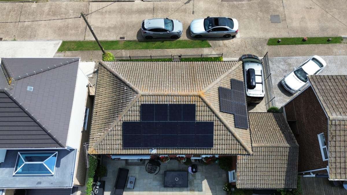 how-long-do-solar-pv-panels-last-warranty-degradat-1